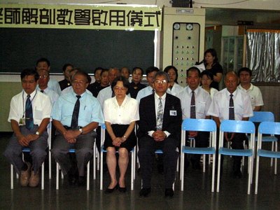20030305-09011006.jpg