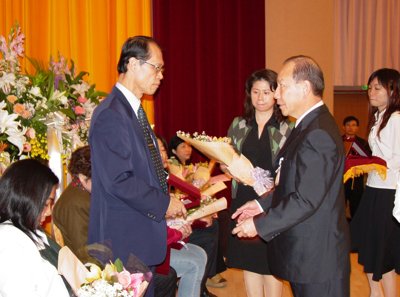 20041223058.jpg