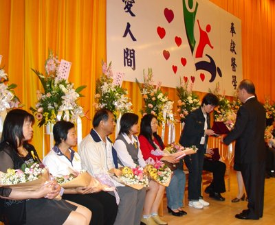 20041223060.jpg