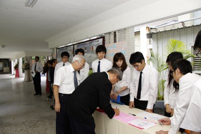201107011031.jpg